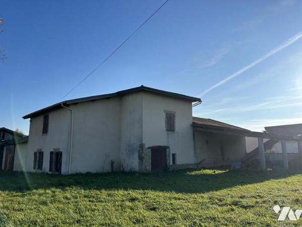 Ancienne ferme à rénover avec cour et dépendances, sur la Commune de BOURG-DE-PEAGE.