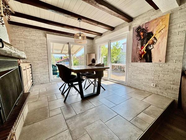 Maison en pierre avec piscine , 125 m² , Jardin sans vis-à-vis