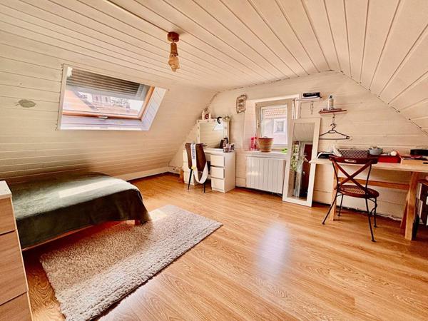 Maison en pierre avec piscine , 125 m² , Jardin sans vis-à-vis