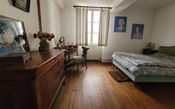 Maison à vendre    9 pièces •  Saint-Geours-de-Maremne