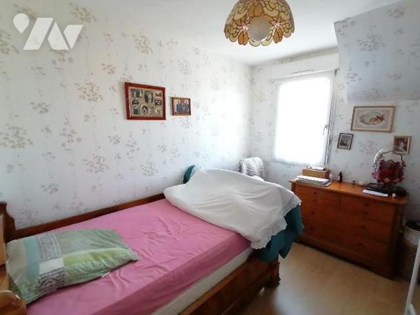 EXCLUSIVITE TRENTE CINQ NOTAIRES !!! Proche du centre-ville hsitorique de Bruz, au 2ème et dern...