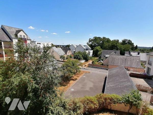 EXCLUSIVITE TRENTE CINQ NOTAIRES !!! Proche du centre-ville hsitorique de Bruz, au 2ème et dern...