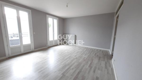 STUDIO EN CENTRE VILLE AVEC TERRASSE