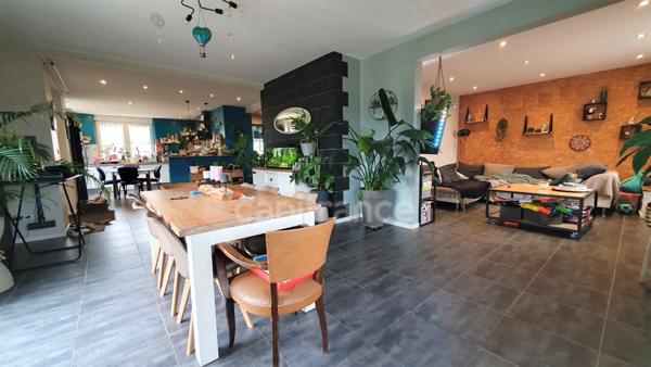 Maison à vendre 6 pièces de 156m² SAINT LOUP SUR SEMOUSE (70)