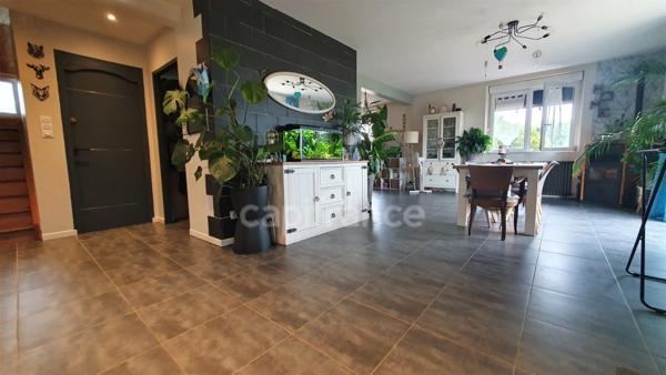 Maison à vendre 6 pièces de 156m² SAINT LOUP SUR SEMOUSE (70)