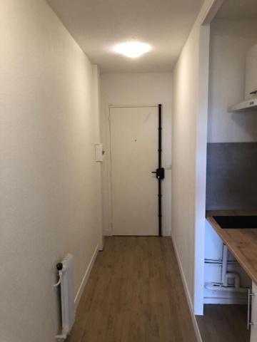 A Louer Le Cannet - Studio avec coin nuit de 27,69 m²