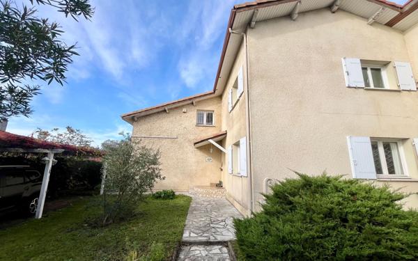 Maison à louer    5 pièces • 219,50 m2 Mérignac