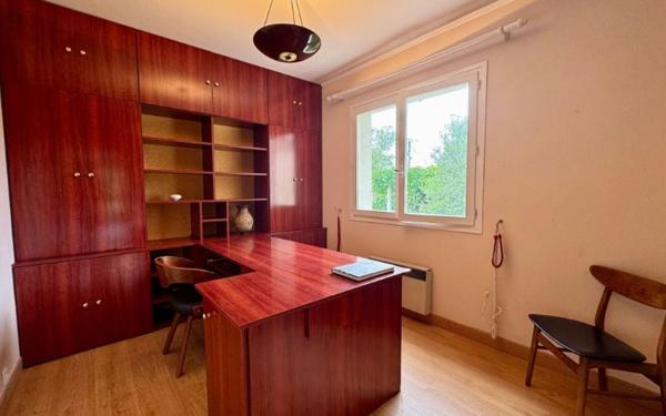 Maison à louer    5 pièces • 219,50 m2 Mérignac