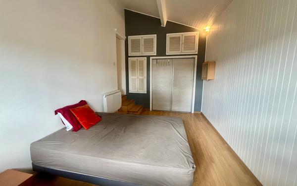 Maison à louer    5 pièces • 219,50 m2 Mérignac