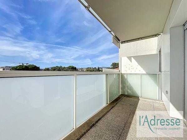 EXCLUSIVITE Antibes 2 pièces avant dernier étage