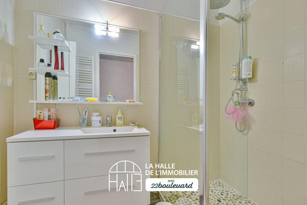 Appartement
         3 pièces
        - 73 m² 130 900 € *