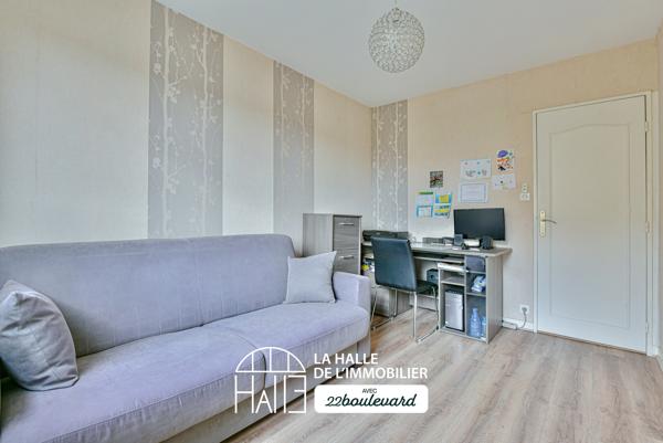 Appartement
         3 pièces
        - 73 m² 130 900 € *