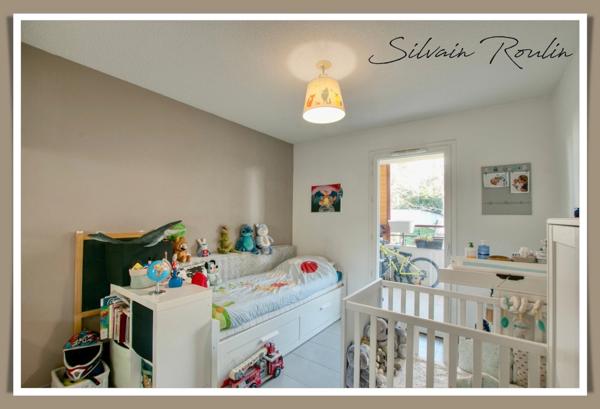 T3 lumineux avec terrasse sans vis-à-vis – Résidence sécurisée à Saint-Just