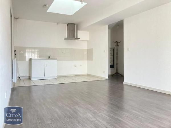 Appartement à louer 2 pièces 49m² Saint-Marcellin (38160)