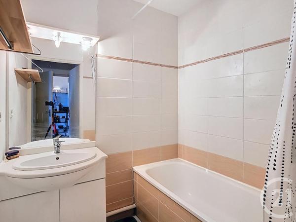 Appartement F2 à vendre  2 pièces - 35,70 m2 ST MATHIEU DE TREVIERS - 34