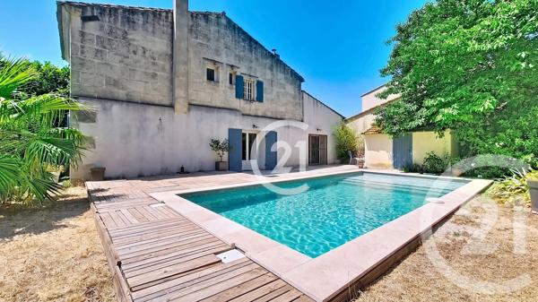 Maison à vendre  5 pièces - 165 m 2   ST MARTIN DE CRAU  - 13