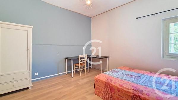Maison à vendre  5 pièces - 165 m 2   ST MARTIN DE CRAU  - 13