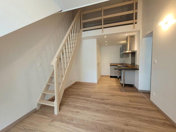 PAU : LOCATION MEUBLEE -  T2 rénové de  36m²