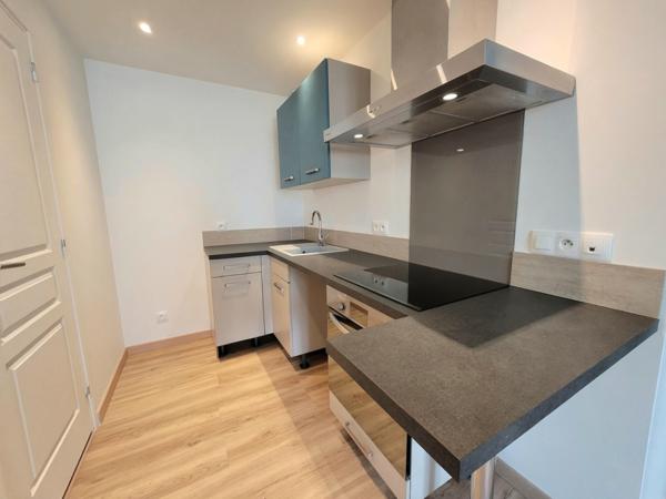 PAU : LOCATION MEUBLEE -  T2 rénové de  36m²