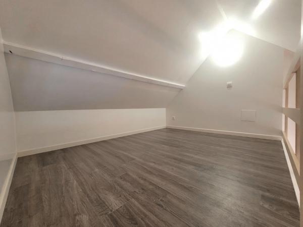 PAU : LOCATION MEUBLEE -  T2 rénové de  36m²