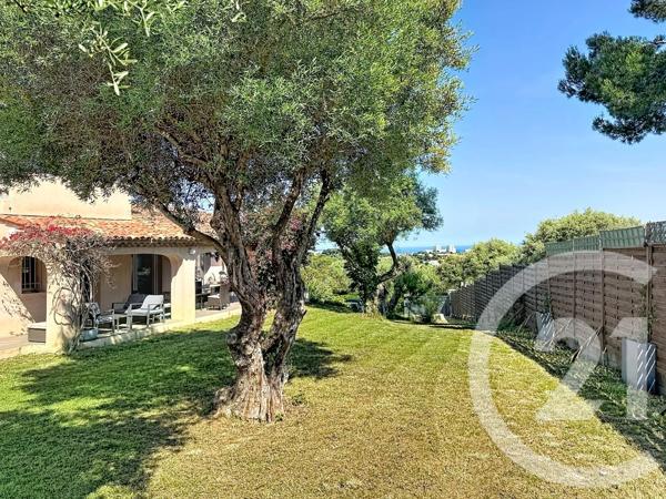 Maison à vendre  7 pièces - 147,50 m 2   ANTIBES  - 06
