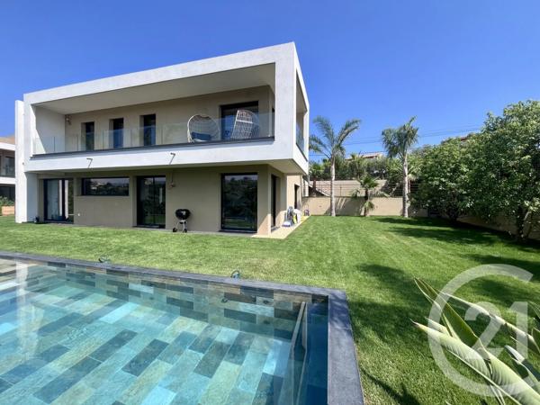 Maison à vendre  7 pièces - 147,50 m 2   ANTIBES  - 06