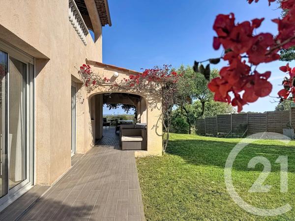 Maison à vendre  7 pièces - 147,50 m 2   ANTIBES  - 06