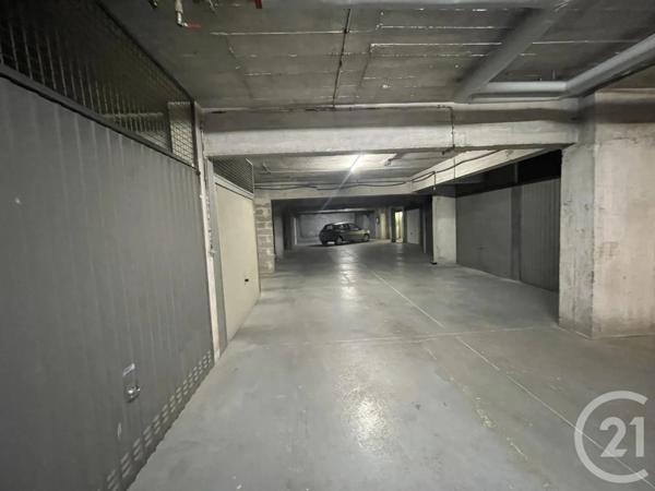 Parking à vendre  13 m 2   NICE  - 06