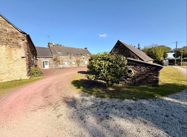 RARE Ensemble immobilier à CAMPENEAC