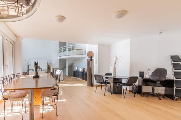 Triplex d'architecte avec jardin ,DPE D, Emplacement privilégié à deux pas du centre-ville de Verrières-le-Buisson, DPE D,  Sous-sol - Double BOX + emplacement Moto.