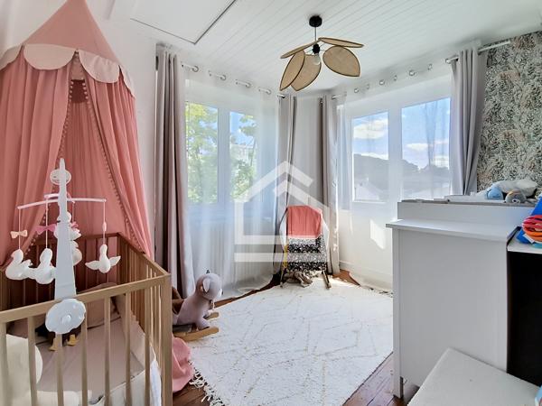 Maison 5 pièce(s) 5 chambre(s) 200 m²