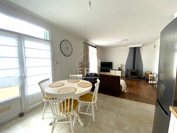 Oloron Sainte Marie - Maison de ville rénové de 73 m²  avec terrasse, jardin et garage