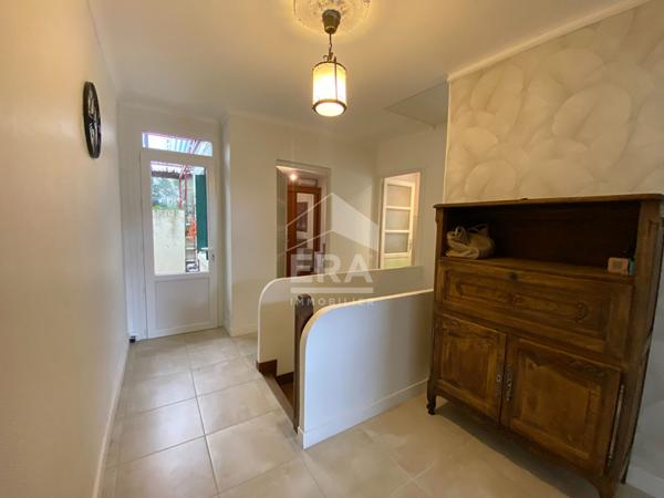Oloron Sainte Marie - Maison de ville rénové de 73 m²  avec terrasse, jardin et garage