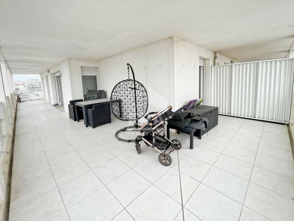T4 80 m²  Terrasse 44 m²  Dernier étage  Euromed