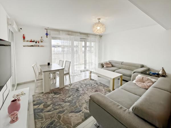 T4 80 m²  Terrasse 44 m²  Dernier étage  Euromed