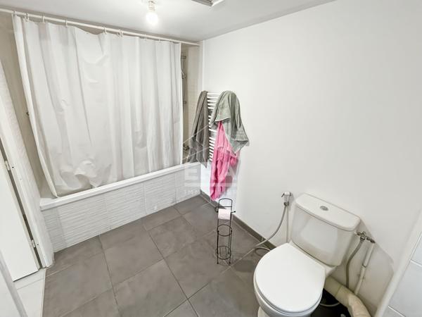 T4 80 m²  Terrasse 44 m²  Dernier étage  Euromed
