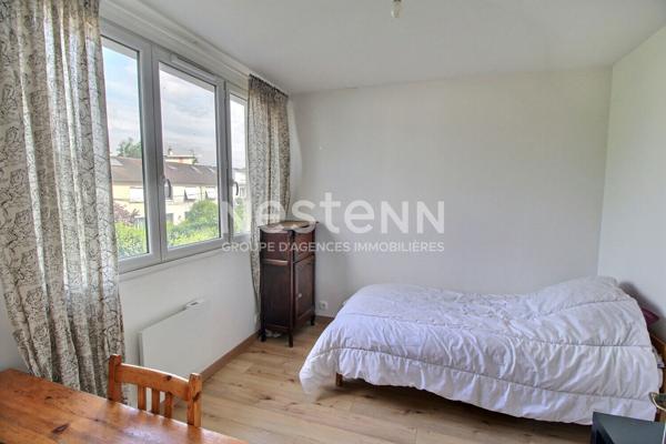 Maison Massy 5 pièces 82 m2, Double salon, 3 chambres, combles aménageables , jardin et Box