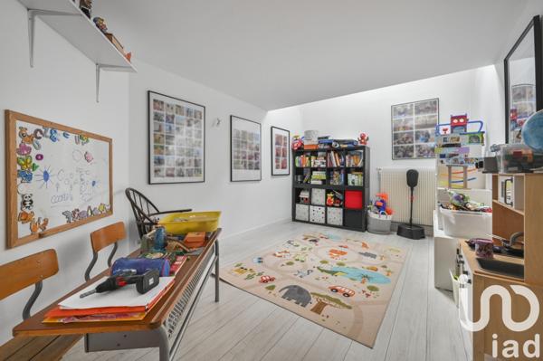 Maison à vendre 9 pièces 230 m² Suresnes