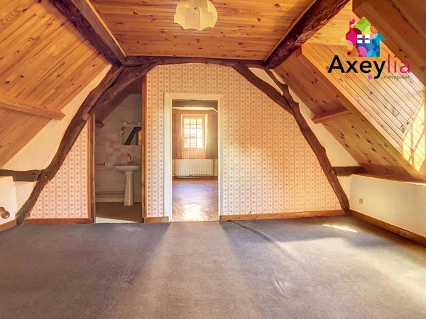 Saint-Agnan (71160) A VENDRE- SAINT-AGNAN- MAISON DE VILLAGE AVEC GARAGE ET JARDIN