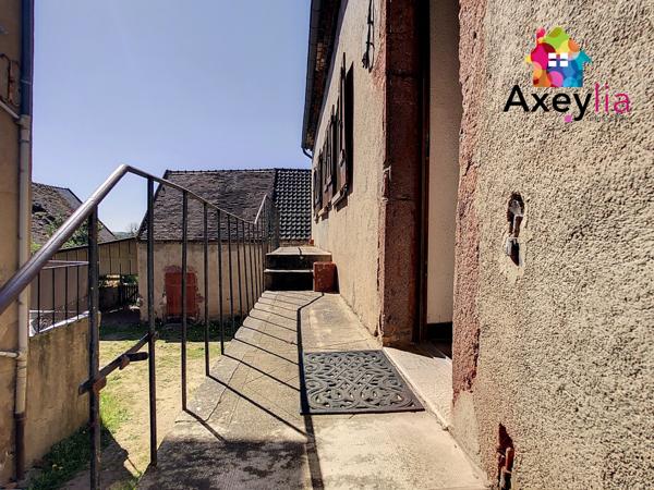 Saint-Agnan (71160) A VENDRE- SAINT-AGNAN- MAISON DE VILLAGE AVEC GARAGE ET JARDIN