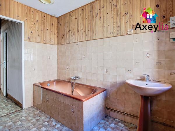 Saint-Agnan (71160) A VENDRE- SAINT-AGNAN- MAISON DE VILLAGE AVEC GARAGE ET JARDIN