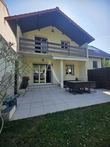 Découvrez l'Exception à Sevran : Maison 6 pièce(s) 123 m2 et 367 m² de terrain.