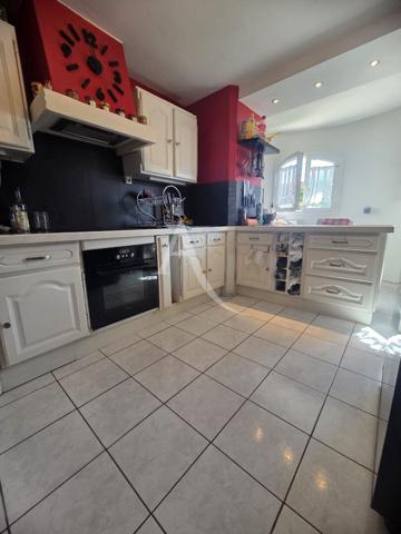 Découvrez l'Exception à Sevran : Maison 6 pièce(s) 123 m2 et 367 m² de terrain.