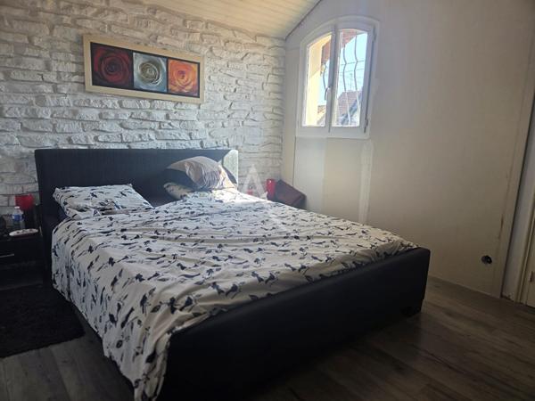 Découvrez l'Exception à Sevran : Maison 6 pièce(s) 123 m2 et 367 m² de terrain.