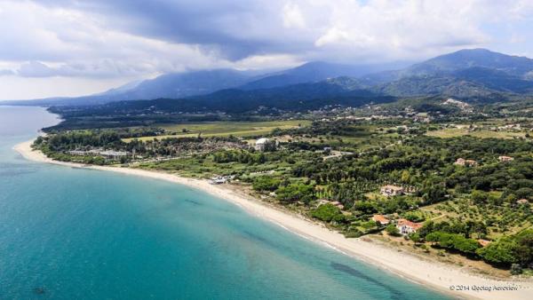 San-Nicolao (20230) Bâtiment 350m2 - Centre Moriani - Fort potentiel