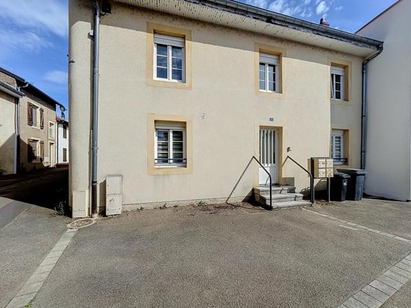 Bel et spacieux appartement de rez de jardin proche de la gare