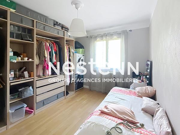 Appartement T4 avec 2 chambres Renove et moderne Cave Balcons FORT DE BRON  - 69500 BRON