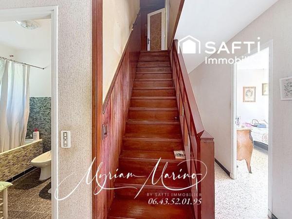 Saint-Aygulf – Villa 8 pièces de 248 m² avec vue mer, 6 chambres, double garage et terrain de 1 000 m²