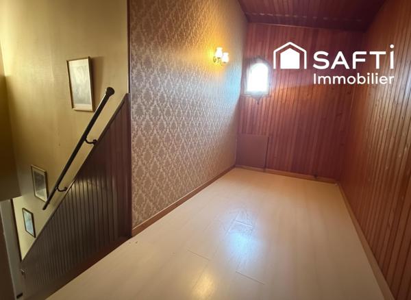 Saint-Aygulf – Villa 8 pièces de 248 m² avec vue mer, 6 chambres, double garage et terrain de 1 000 m²