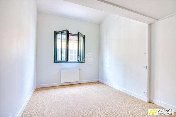 Versailles Notre -Dame - Maison 4/5 pièces 116.90 m ² au sol avec terrasse de 25 m² 1 140 000 € **  - Référence  28408